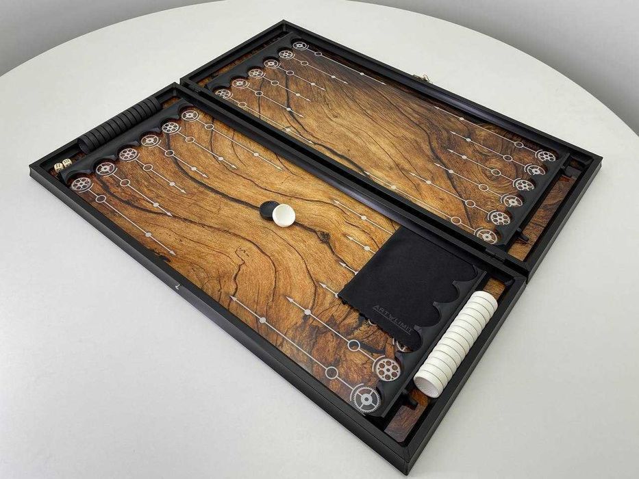 Нарды с игровым полем из стекла. Бренд Арт-лимит. Хай-тек стиль.