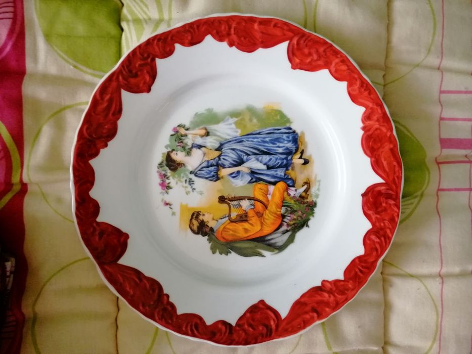 Porcelana Pratos decorativos como novos