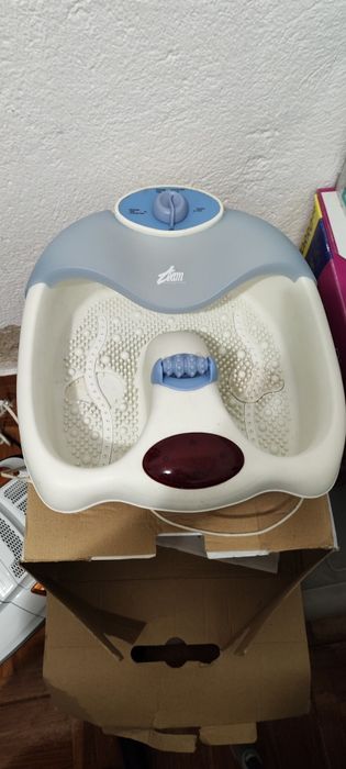 Massageador de pés a água.