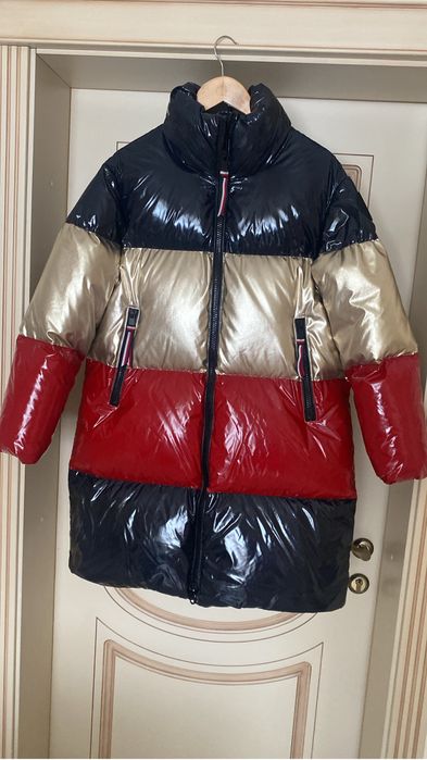 Пуховик зимовий  жіночий ,стан новий в ноявності три пуховика