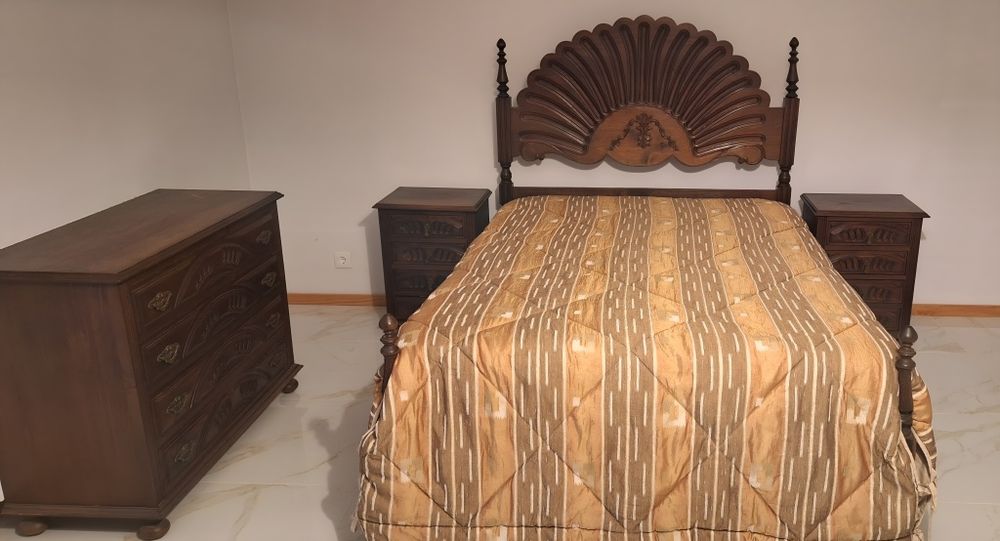 Conjunto de Quarto Elegante e Clássico — Estilo Vintage dos Anos 80/90