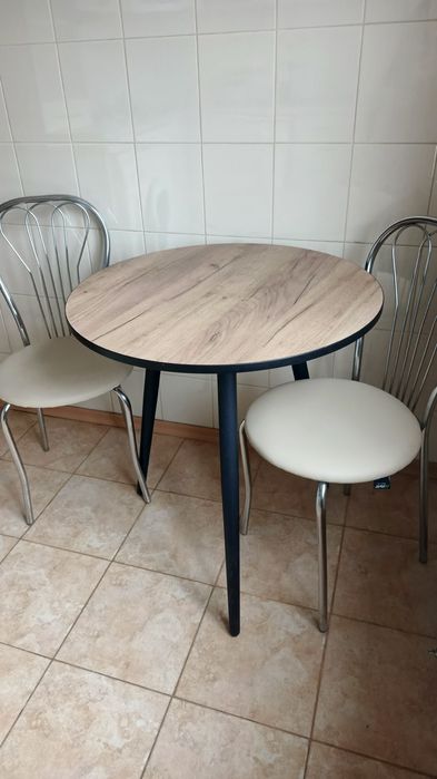 Стільці на кухню бв