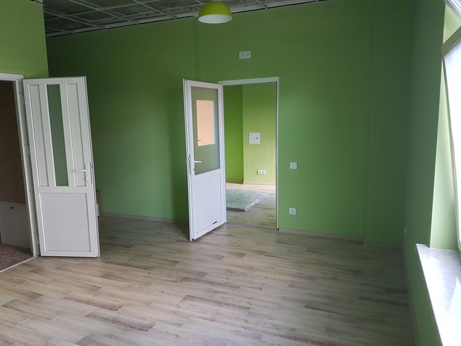 Оренда, фасадне комерційне приміщення офіс 37кв.м., Рясне2 Власник.
