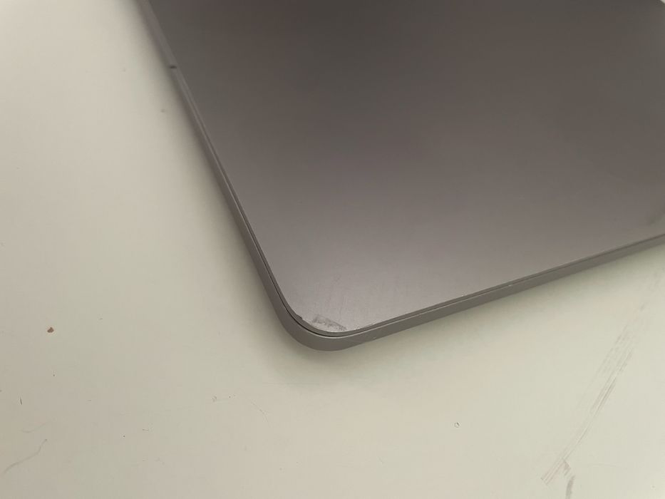 MacBook Pro 15” | 2017 | i7 | 16GB RAM | macOS Ventura