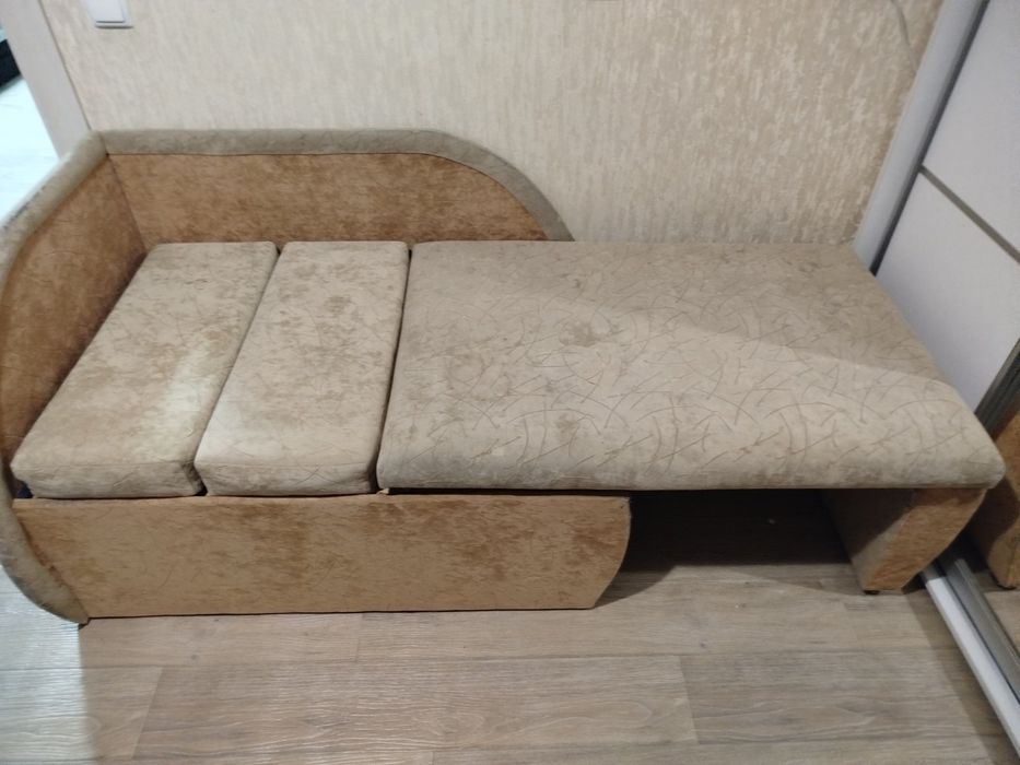 Диванчик маленький розкладний