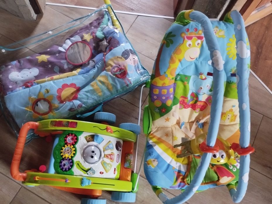 Pchacz jeździk i mata dziecięca