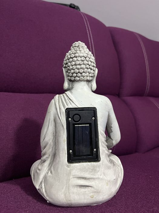 Budda solarny LED – świecąca kula, ładuje się sam