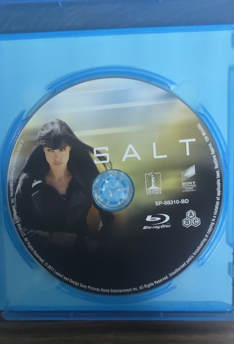 Blu-ray.    Salt