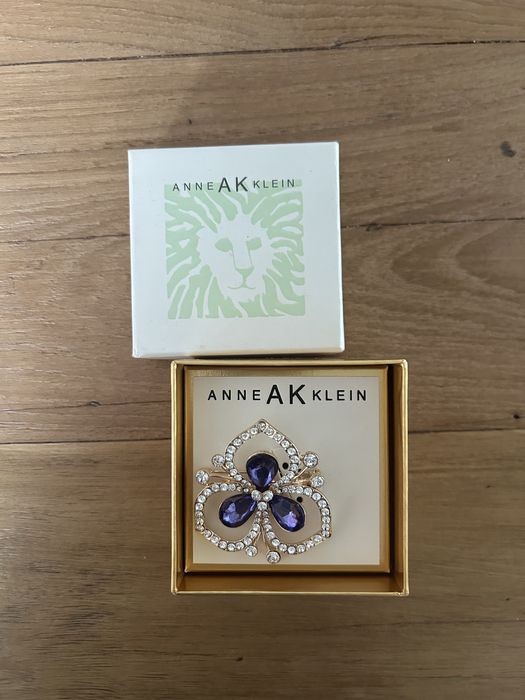 Broszka anne ak klein przypinka biżuteria cyrkonie nowa elegancka
