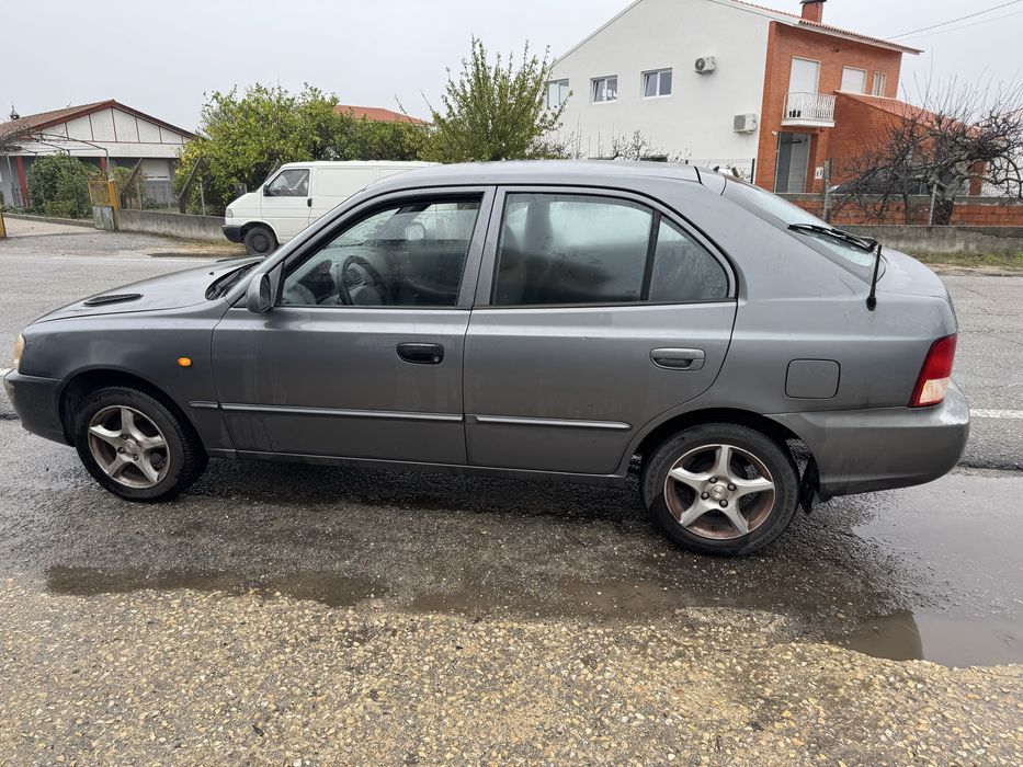 Carro Hyundai Accent64285804976130121