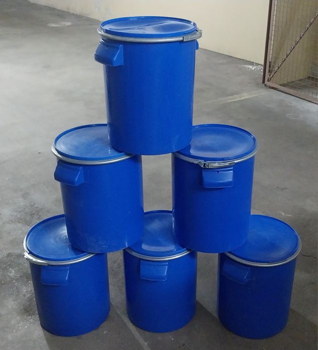 Bidões 25L como novos c/ tampa e aro de metal