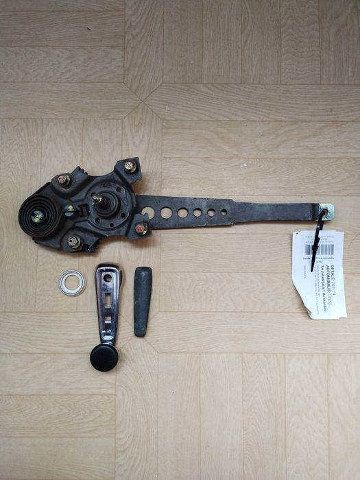 Мерседес W116/123 Механический стеклоподьемник (задний)