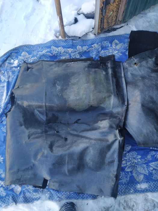 Ковролін ваз 2101-2104-2107в задовільному стані плюс килимки зима