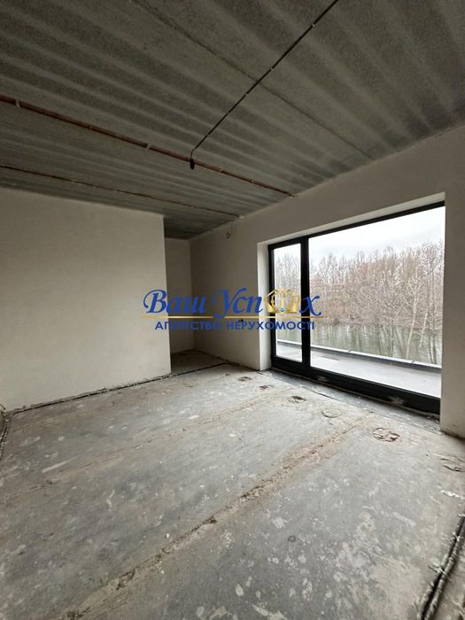 Продаж будинку з виходом на озеро у місті. село Крушинка.