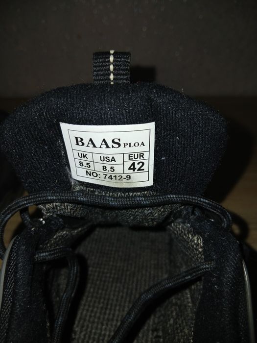 Кросівки осінь-зима б/у