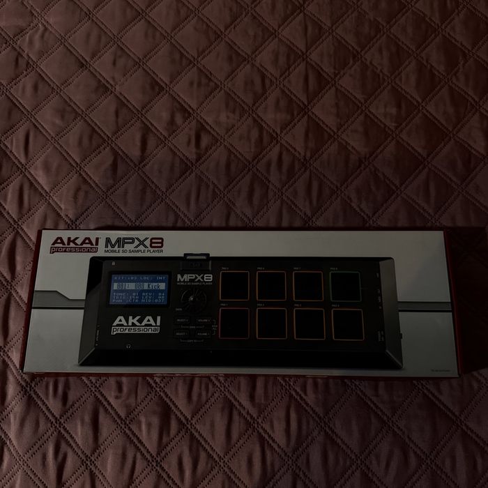 Akai mpx8 mobile sd sampler player