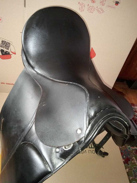 Продам  выездковое седло Rider для лошади б/у