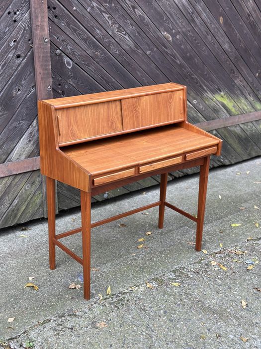 Szwedzkie biurko / toaletka z lustrem tekowe 1950s po pełnej renowacji