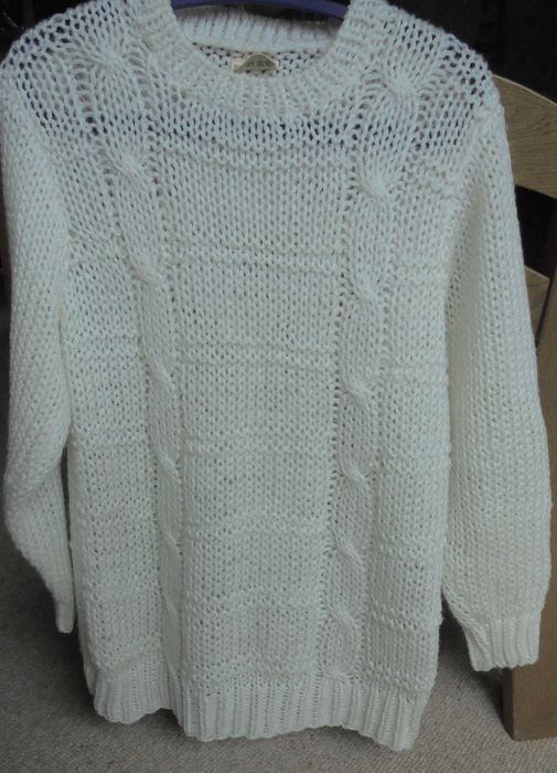 Sweter biały  duże oczka acryl