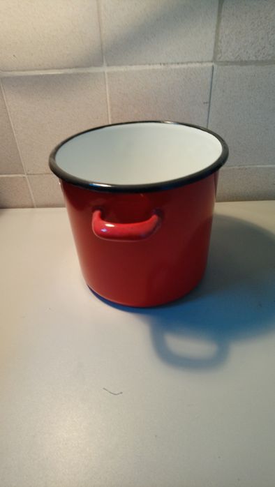 Garnek emaliowany wysoki 16 cm, kociołek węgierski
