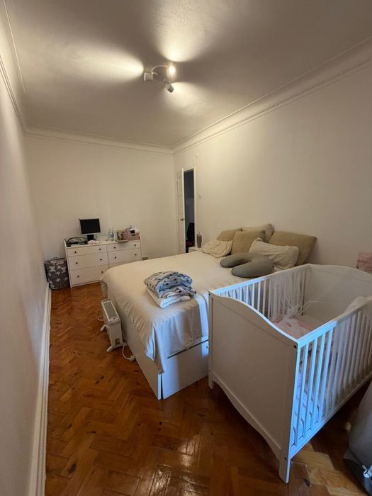 T3+1 em Queluz na Av. Miguel Bombarda