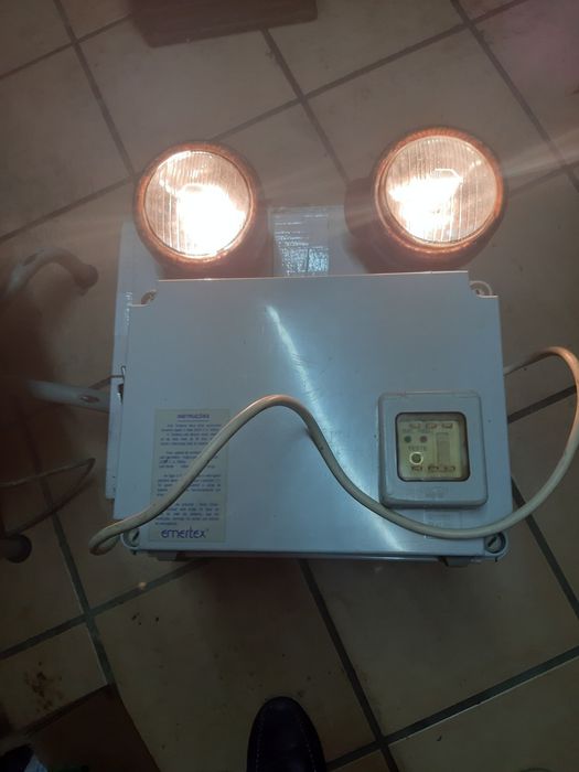 Iluminação de emergência