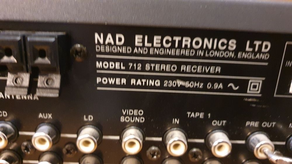 Amplituner Nad 712