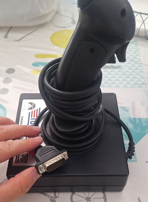 Thrustmaster Top Gun Joystick Voo para PC - Não Testado