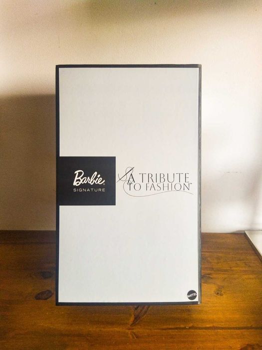 Barbie: A Tribute to Fashion Signature