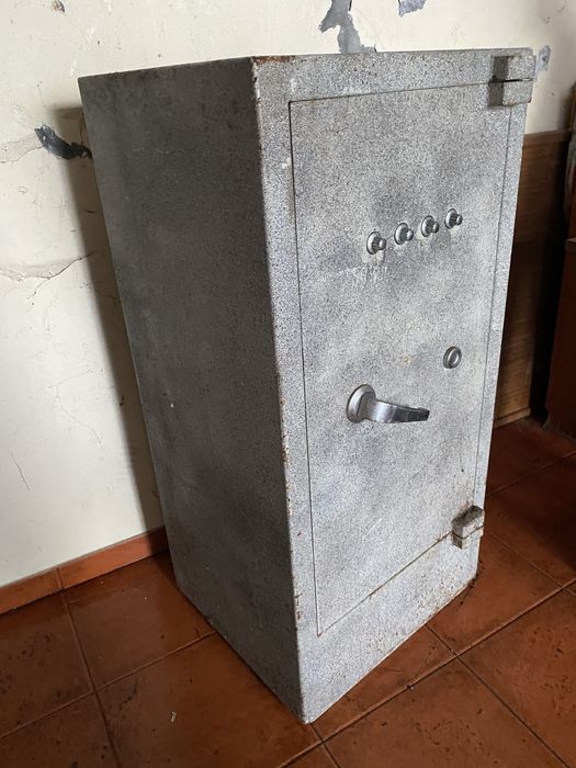 Cofre de Grandes Dimensões