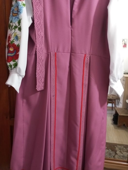 Продам вишите плаття