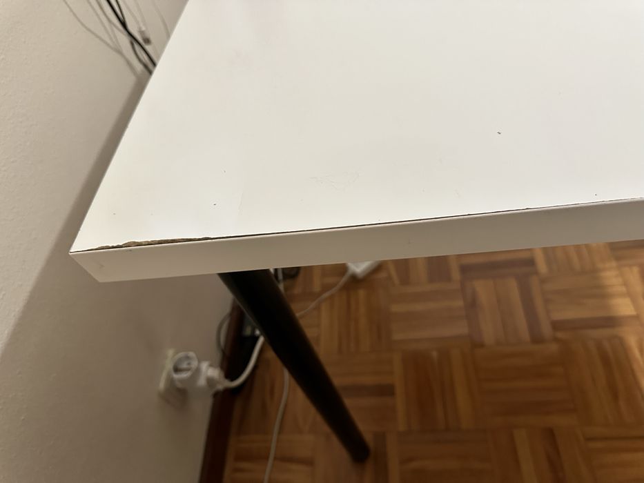 Mesa de escritório 1m x 57cm