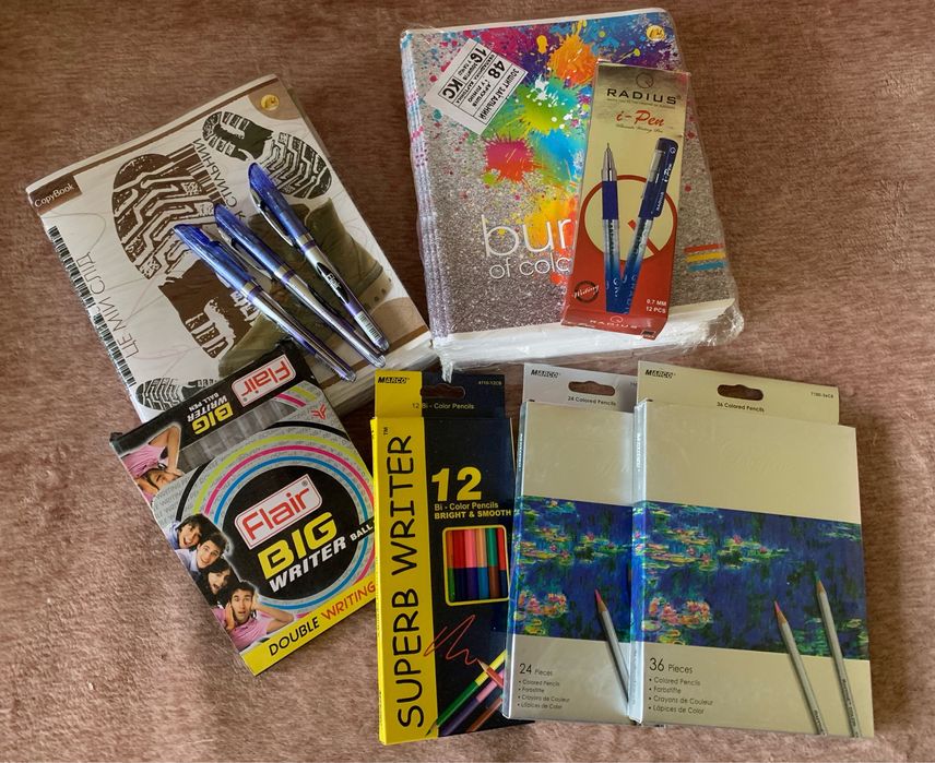 Зошити, олівці, ручки