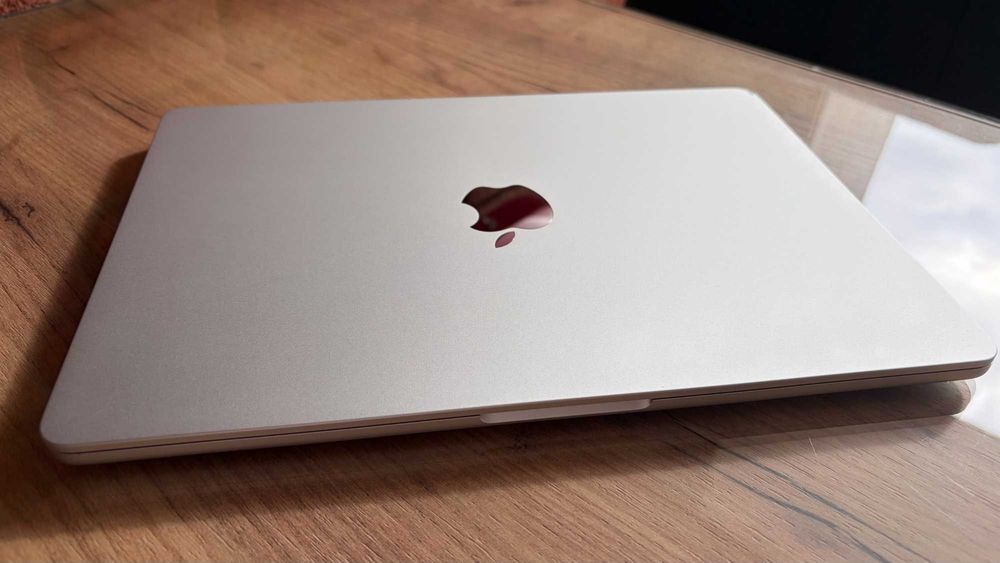MacBook air 13 8/256 silver