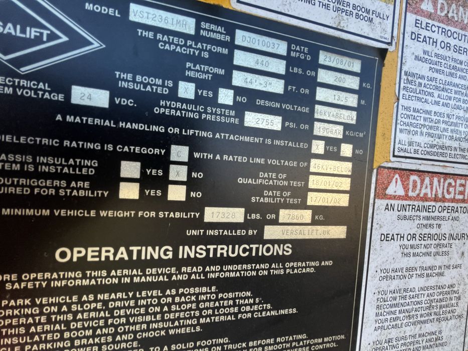 Sprzedam podnosnik koszowy VERSALIFT VST236IMH