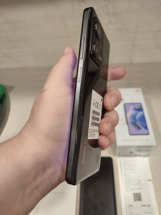 ИГРОВОЙ Xiaomi Redmi note 12Pro+5G, памяти 8+8-256гиг,как новый