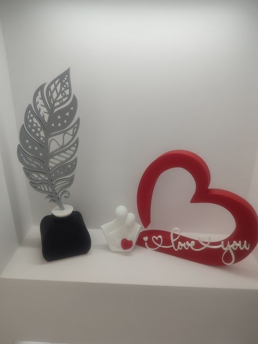 Conjunto Suporte de Bijuteria Pena e Coração