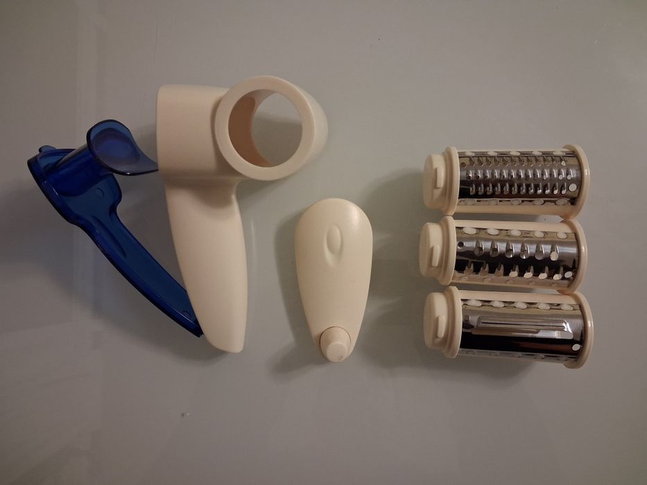 Cortador/ralador com 3 acessórios