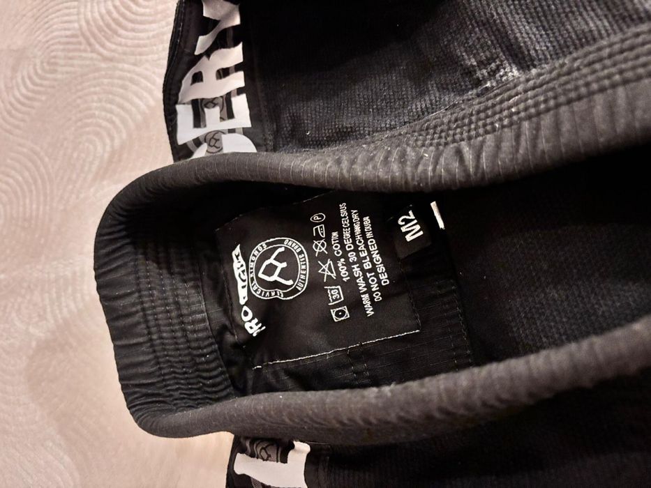 Kimono Jiu Jitsu Pro Light M2 – Impecável / Pouco Uso