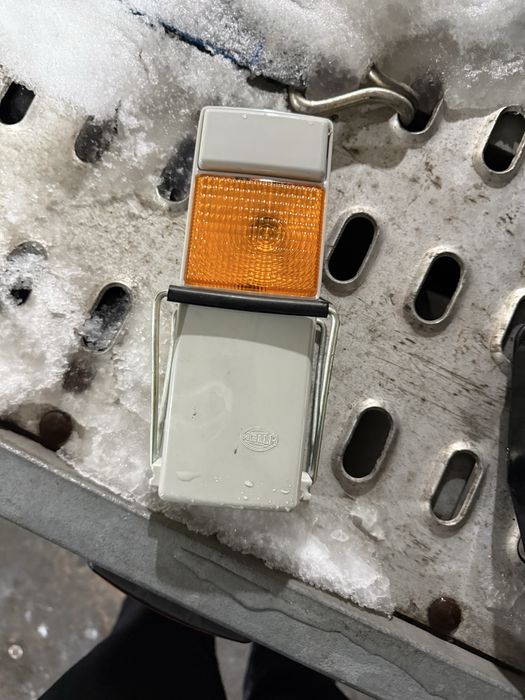 Лампа  (жовта) !