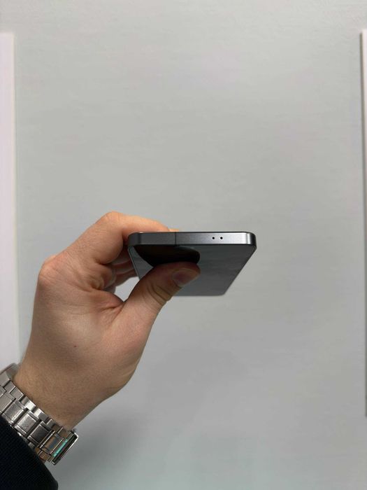 Продам Samsung Galaxy S24 8/128GB Black