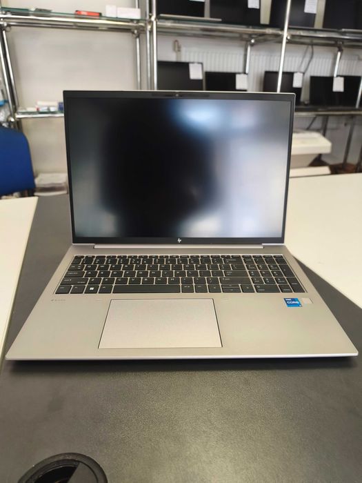 Laptop HP ZBook FireFly G10-16 Core i7 13gen 32GB 1TB Win 11 Pro