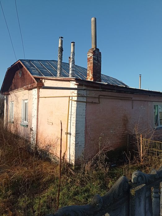 Помешкання біля річки. Село Брусилів.