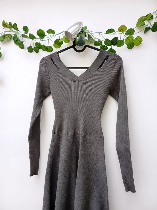 Vestido de Malha Cinzenta Escura