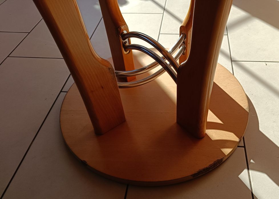 duży okrągły stół rozsuwany