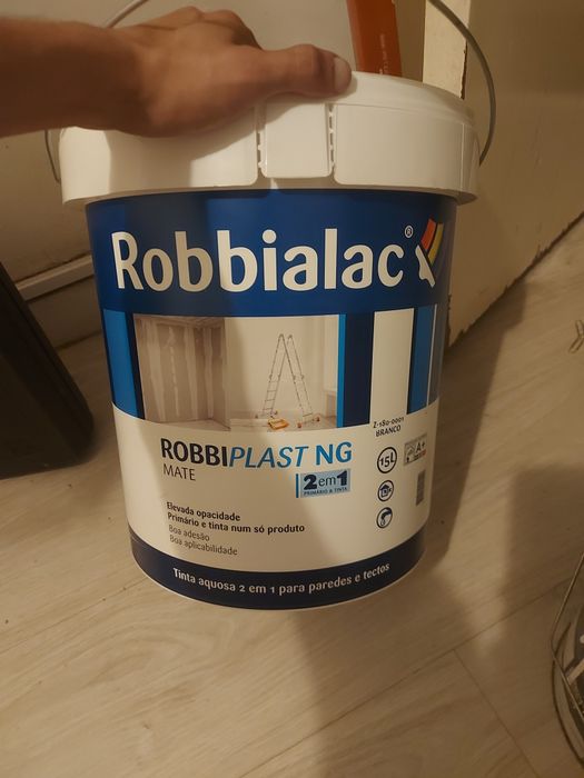 Lata de tinta Robbialac  15L ROBBIPLASTNG mate 2 em 1