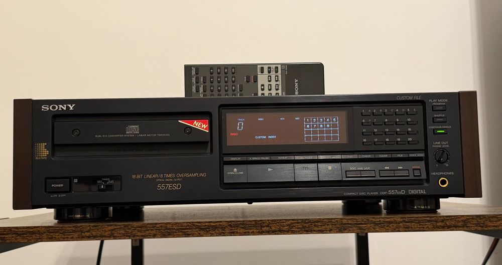 audiofilski odtwarzacz Sony CDP-557ESD