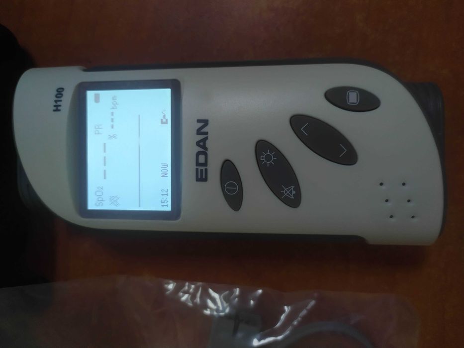 Pulsoksymetr EDAN H100B - pomiar wartości SpO2 oraz pulsu