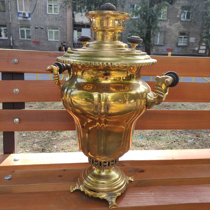 Самовар фабрики Козлова в Туле , российская империя