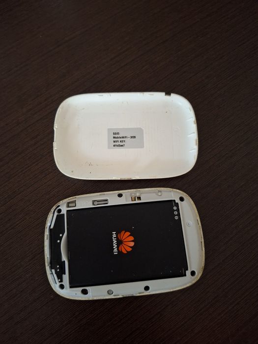 Портативный 3G Wi-Fi роутер Huawei EC5321u-2